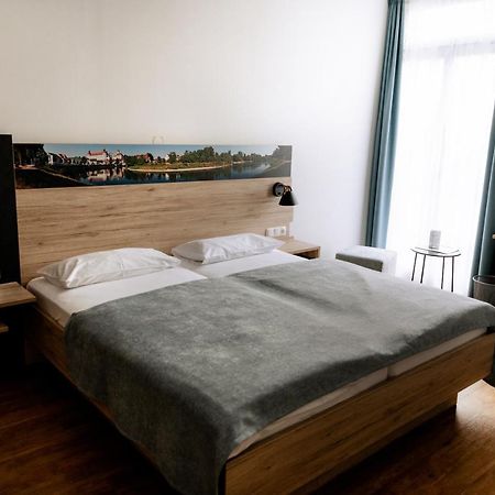 Hotel Am Fluss Neuburg an Der Donau Buitenkant foto