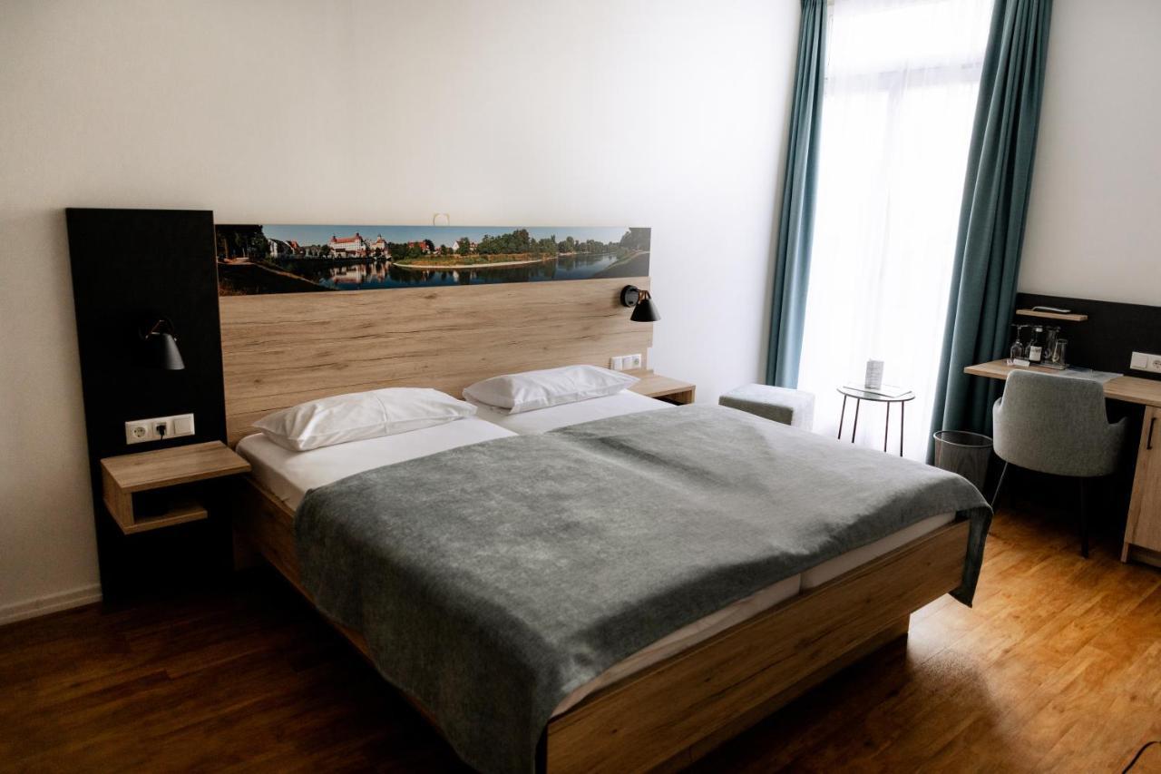 Hotel Am Fluss Neuburg an Der Donau Buitenkant foto